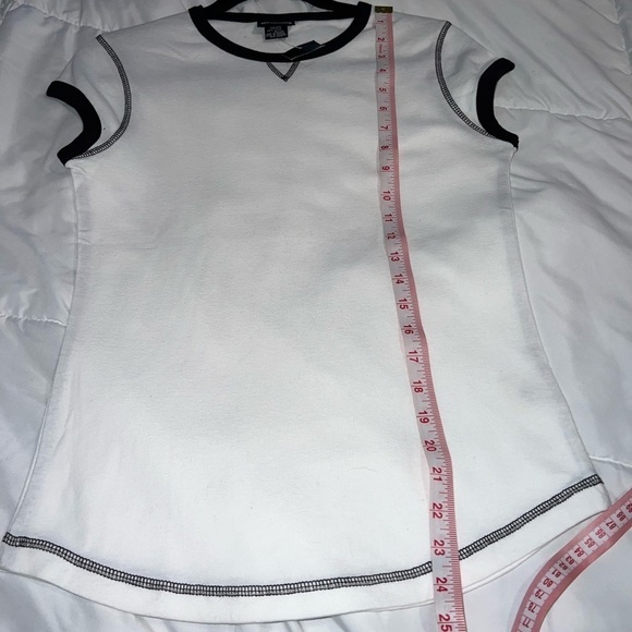 *Women’s St. John's Bay Tee Small NWT - Picture 4 of 4